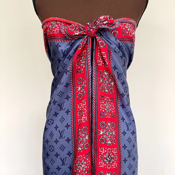 New Louis Vuitton Scarf Monogram Silk Wrap - Picture 9 of 13